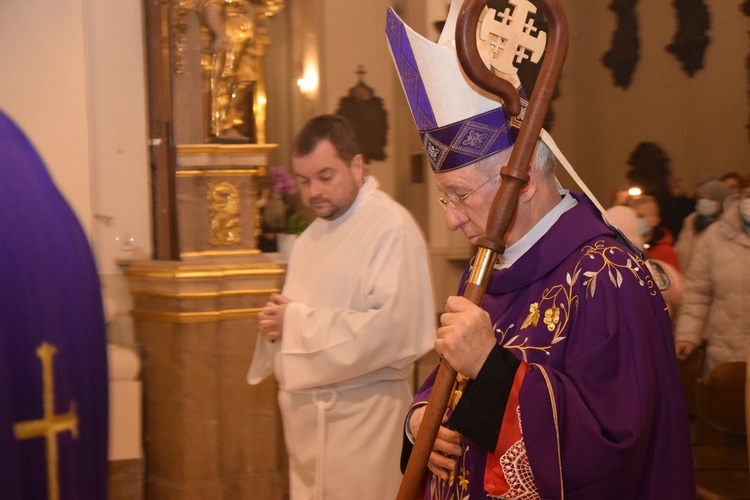 Środa Popielcowa w katedrze łowickiej