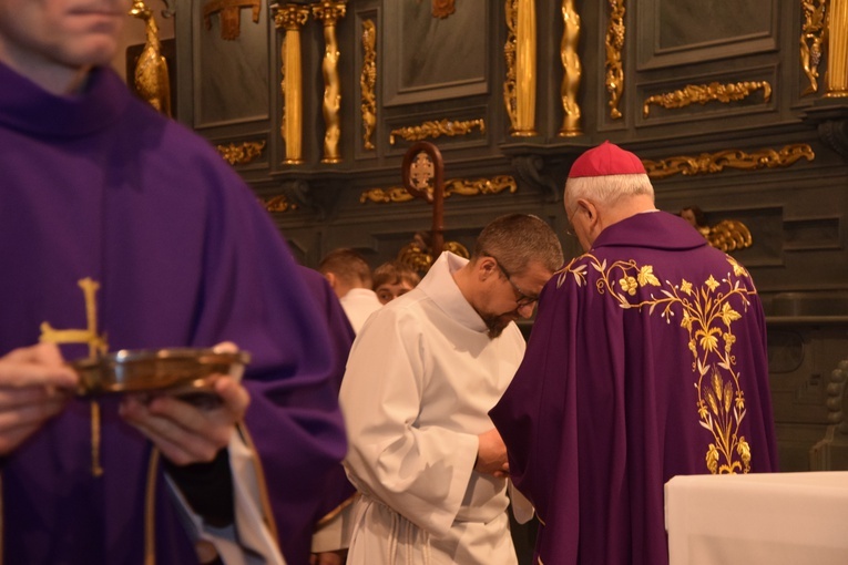 Środa Popielcowa w katedrze łowickiej