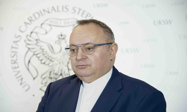 ks. prof Waldemar Cisło, dyrektor sekcji polskiej PKWP
