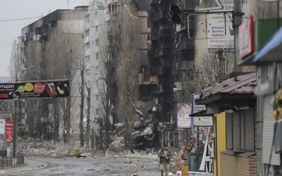 Tam, gdzie nie mogą czołgami, tam uderzają rakietami