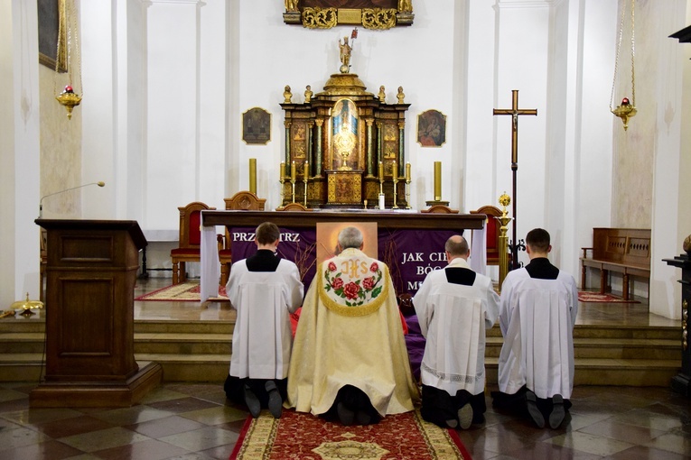 Ogólnopolska nowenna za kapłanów i o powołania kapłańskie