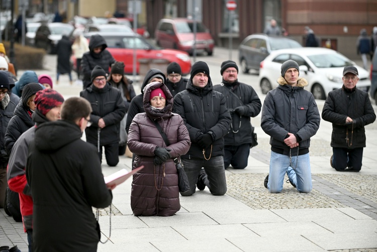 Błagają o pokój i zadośćuczynienie Niepokalanemu Sercu NMP