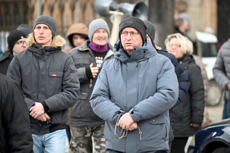 Błagają o pokój i zadośćuczynienie Niepokalanemu Sercu NMP