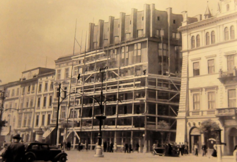 Wystawa o architekturze i urbanistyce okupowanego Krakowa, cz. 1
