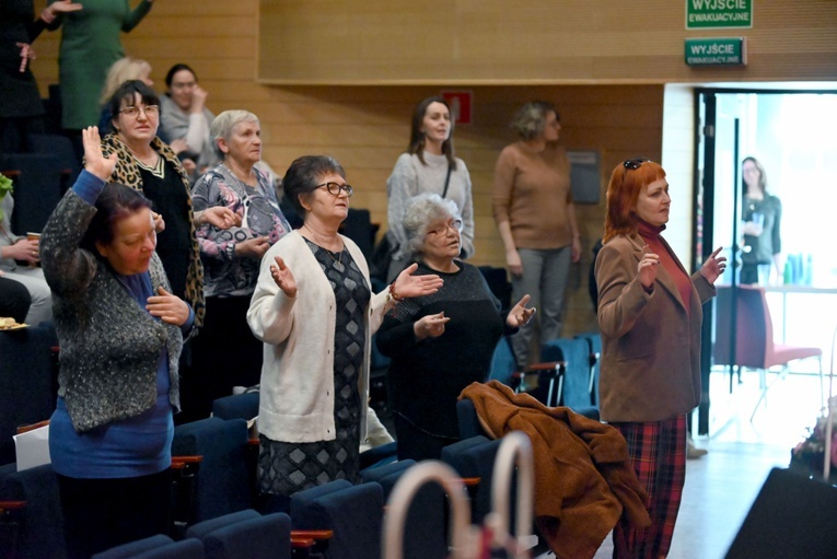 Są "córkami Króla". 200 kobiet na konferencji w Strzegomiu