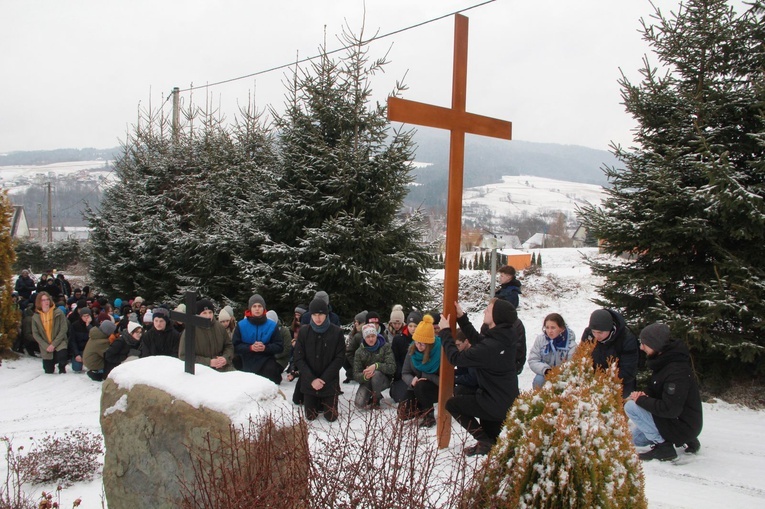 Kąclowa. Modlitwa i spotkanie młodych z okręgu krynickiego