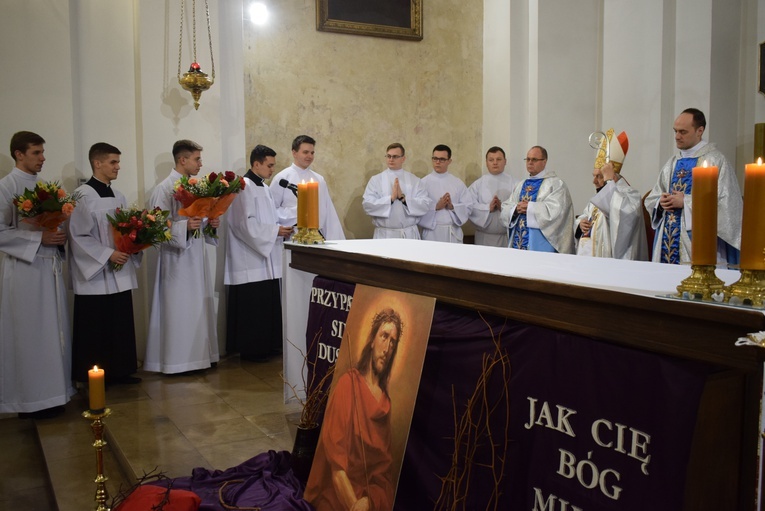 Obrzęd udzielenia posług lektoratu i akolitatu