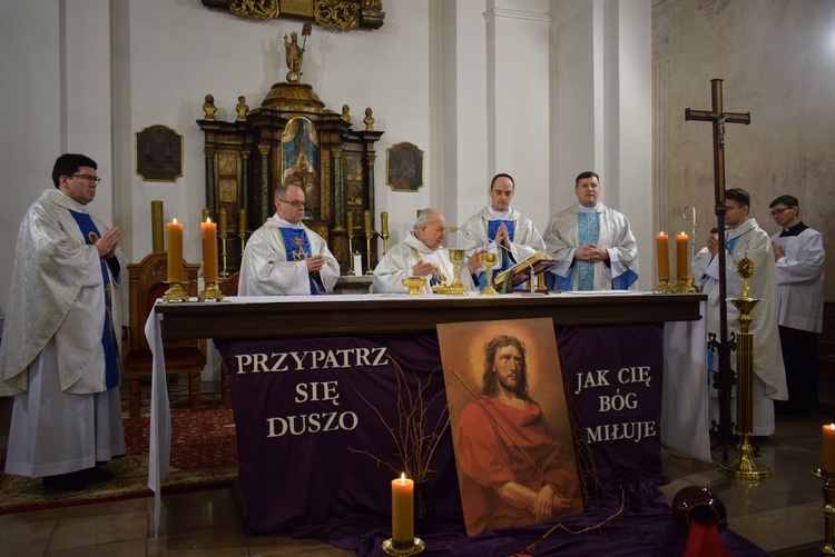 Obrzęd udzielenia posług lektoratu i akolitatu