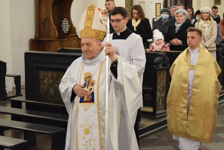 Obrzęd udzielenia posług lektoratu i akolitatu