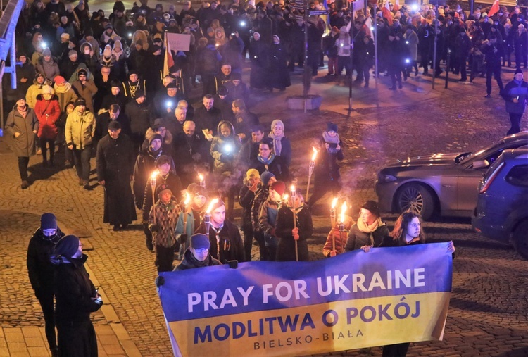 Międzyreligijny marsz i modlitwa o pokój na Ukrainie - w Bielsku-Białej. 