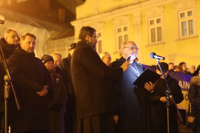 Międzyreligijny marsz i modlitwa o pokój na Ukrainie - w Bielsku-Białej. 