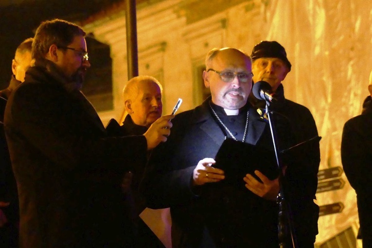 Międzyreligijny marsz i modlitwa o pokój na Ukrainie - w Bielsku-Białej - cz. 2