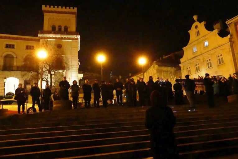 Międzyreligijny marsz i modlitwa o pokój na Ukrainie - w Bielsku-Białej - cz. 2