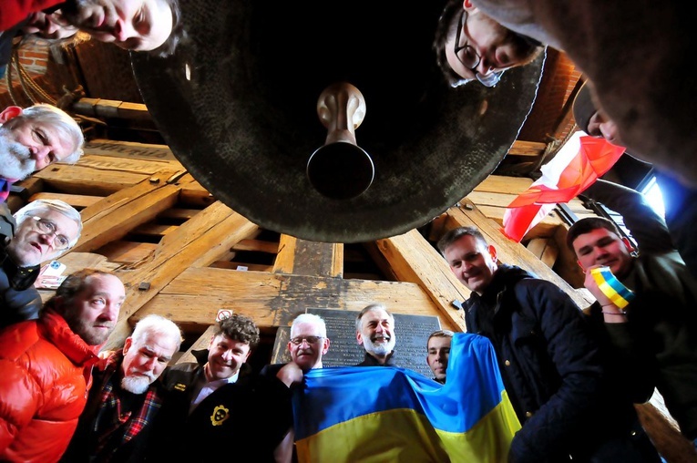 Dzwon Zygmunt dzwonił na znak solidarności z Ukrainą