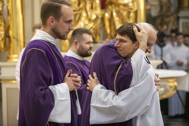 Obłóczyny w WMSD. Założyli "mundury", idą na wojnę