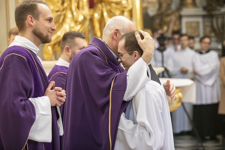 Obłóczyny w WMSD. Założyli "mundury", idą na wojnę