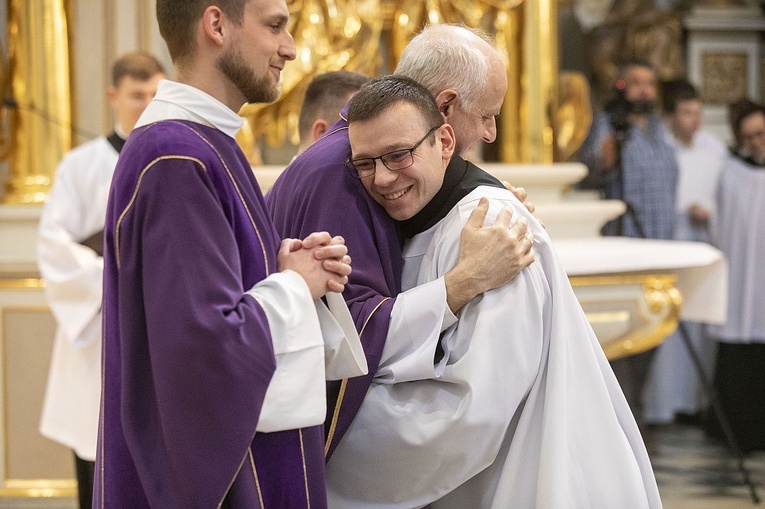 Obłóczyny w WMSD. Założyli "mundury", idą na wojnę