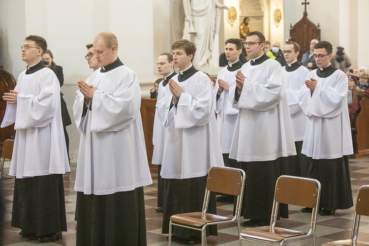 Obłóczyny w WMSD. Założyli "mundury", idą na wojnę