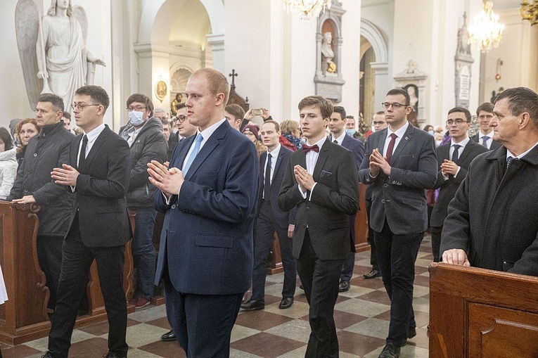 Obłóczyny w WMSD. Założyli "mundury", idą na wojnę