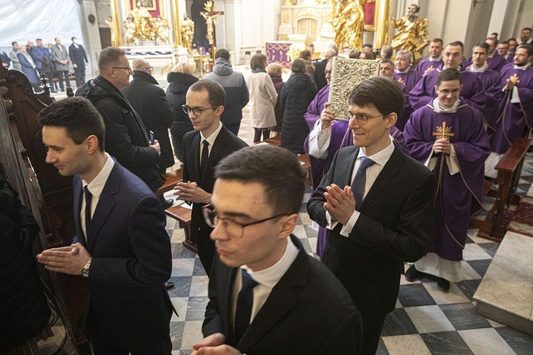 Obłóczyny w WMSD. Założyli "mundury", idą na wojnę