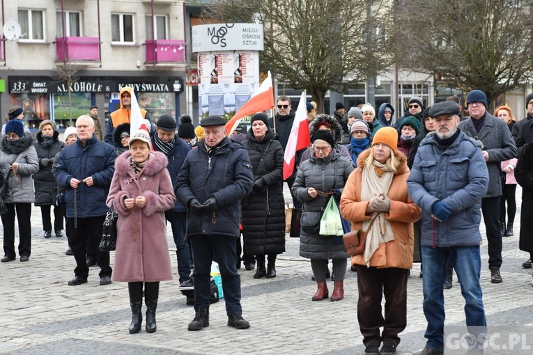 Modlitwa o pokój przy katedrze