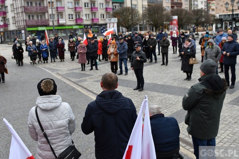 Modlitwa o pokój przy katedrze