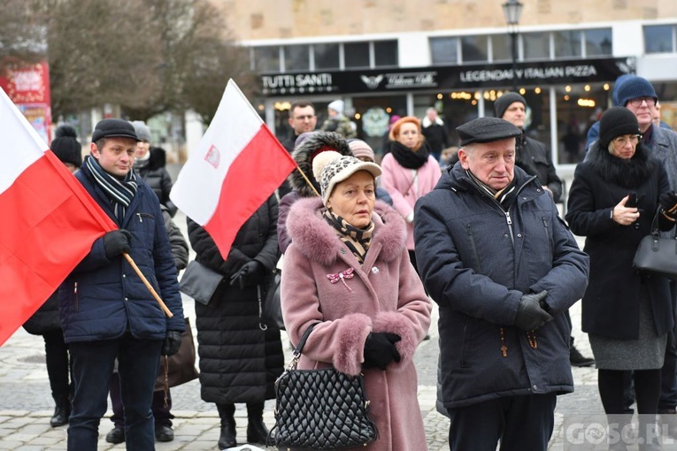 Modlitwa o pokój przy katedrze