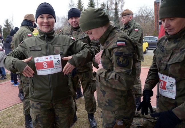 W Biegu Tropem Wilczym w Opocznie wzięło udział około 200 uczestników, w tym tradycyjnie mundurowi, także z Wojsk Obrony Terytorialnej.