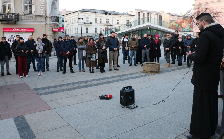 Organizatorzy ponownie zapraszają na plac Konstytucji 3 Maja.