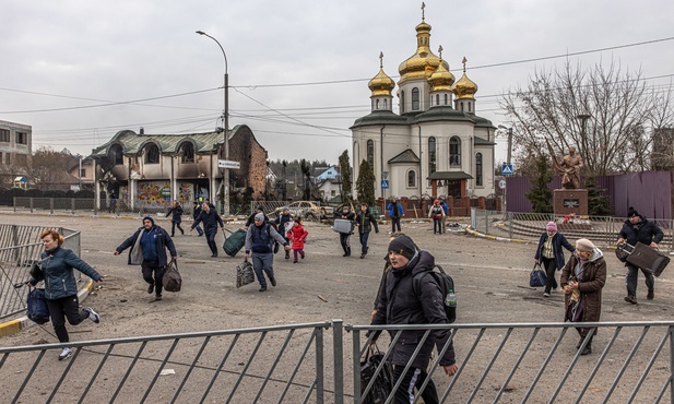 Kardynałowie w drodze na Ukrainę