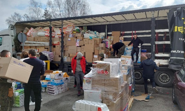 Archidiecezja. Caritas zaprasza do udziału w akcji "Paczka dla Ukrainy"