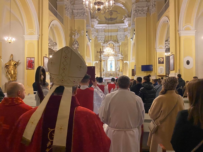 Bierzmowanie dorosłych w Głogowie