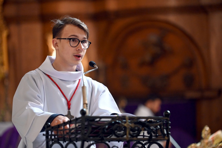 Wprowadzenie ks. Wojciecha Zmysłowskiego na urząd proboszcza