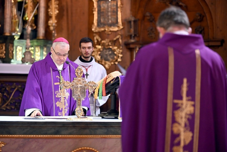 Wprowadzenie ks. Wojciecha Zmysłowskiego na urząd proboszcza