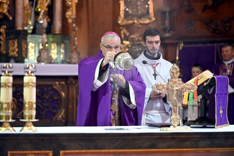 Wprowadzenie ks. Wojciecha Zmysłowskiego na urząd proboszcza