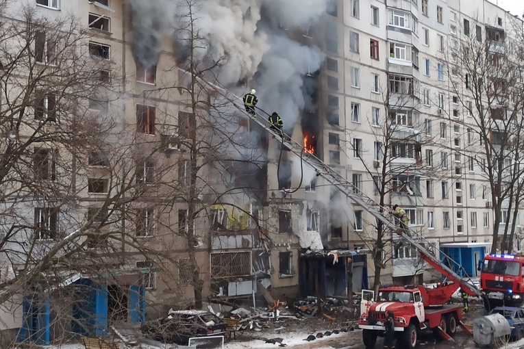 "Patrzył się na ten chleb jak dziecko na cukierek. Dałem mu 20 bochenków"