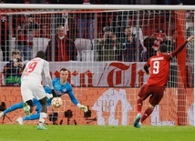 Hat-trick Lewandowskiego w meczu, który Bayern musi wygrać, by awansować do kolejnej fazy Ligi Mistrzów