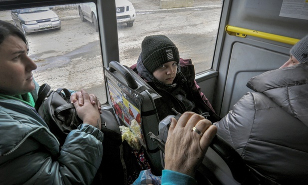 Paulin ewakuowany z Mariupola: to prawdziwe piekło, ludzie giną szukając wody