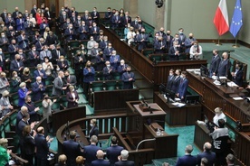 Możliwość podjęcia pracy, dostęp do lekarzy i edukacji ukraińskich dzieci