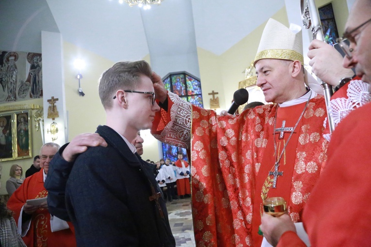 Bierzmowanie w Siedliskach Bobowskich