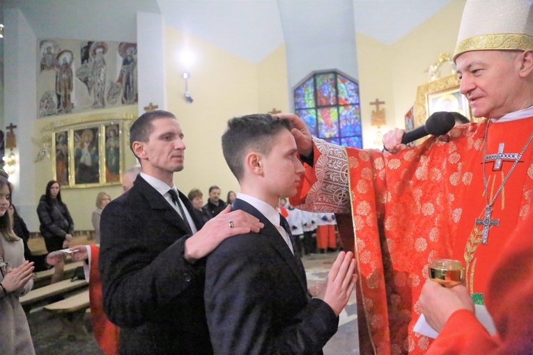 Bierzmowanie w Siedliskach Bobowskich