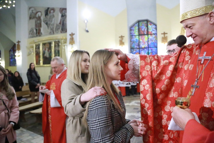 Bierzmowanie w Siedliskach Bobowskich