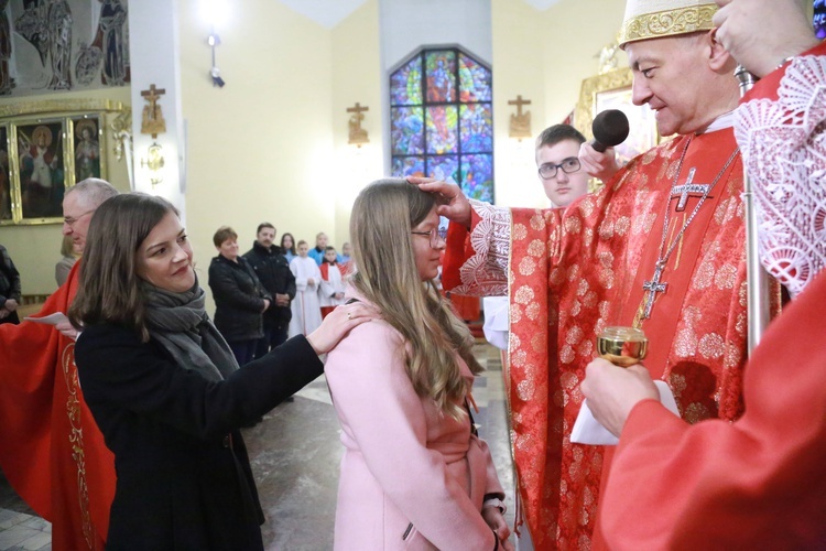 Bierzmowanie w Siedliskach Bobowskich