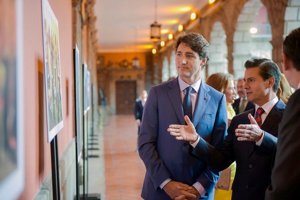 Premier Kanady w Warszawie, dziękuje Polakom. "Wyjątkowo zachowujecie się w tym okropnym kryzysie"