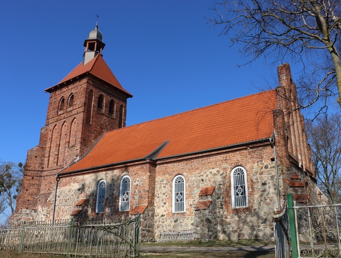 Remont kościoła w Trumiejach