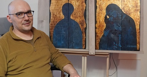 In Blessed Art. Ikony na deskach ze skrzynek z amunicją pochodzących z Donbasu
