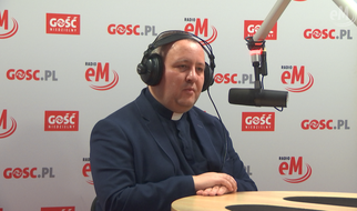 Ks. Stawarz: Caritas zbiera paczki dla Ukrainy i tworzy listę chętnych do przyjęcia uchodźców