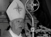 Śp. bp Adam Odzimek (1944-2022).