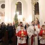 Książnice. Poświęcenie odnowionej drogi krzyżowej i bierzmowanie