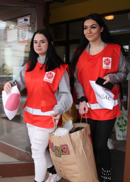 Młodzi z żywieckiej budowlanki z pomocą dla Ukrainy